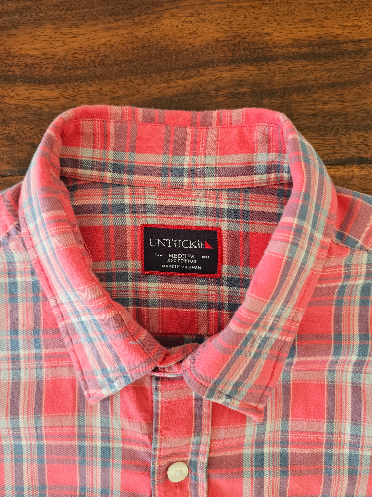 Untuckit pink salmon flannel shirt mens size M